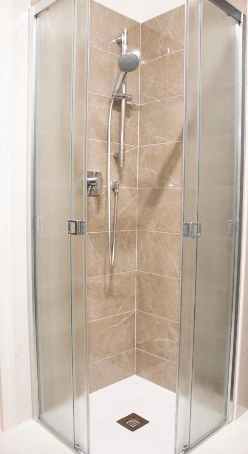 Athena Rooms With Private Spa Пакино Екстериор снимка